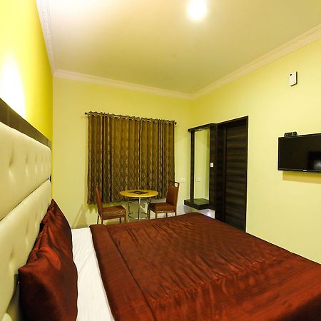 Oyo 7987 Hotel Carnation Утакаманд Экстерьер фото